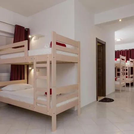 Free Bird - Bed In Four Bed Mixed 3 Prázdninový dům *