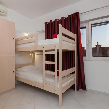 Casa de Férias Free Bird - Bed In Four Bed Mixed 3 Dubrovnik