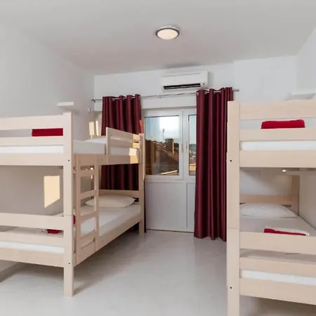 Free Bird - Bed In Four Bed Mixed 3 * Dubrovnik