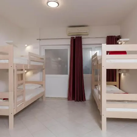 Σπίτι διακοπών Free Bird - Bed In Four Bed Mixed 3 *